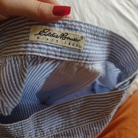 Eddie Bauer blue and white seersucker striped loose shorts size 32 - Picture 2 of 10